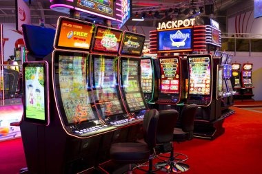 grebwin mobile interface showing slot game grid on Android smartphone